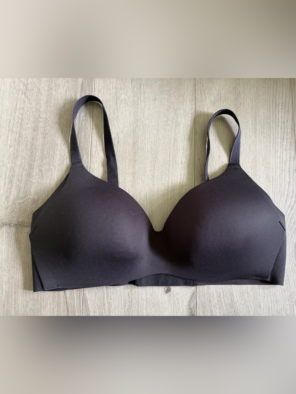 Knix T-Shirt Bra size 1 (32/34 A or B cup)